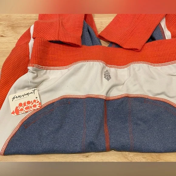 Free People FP Movement Undercover soft Leggings Blueberry Combo L NWT perfect - Picture 6 of 13